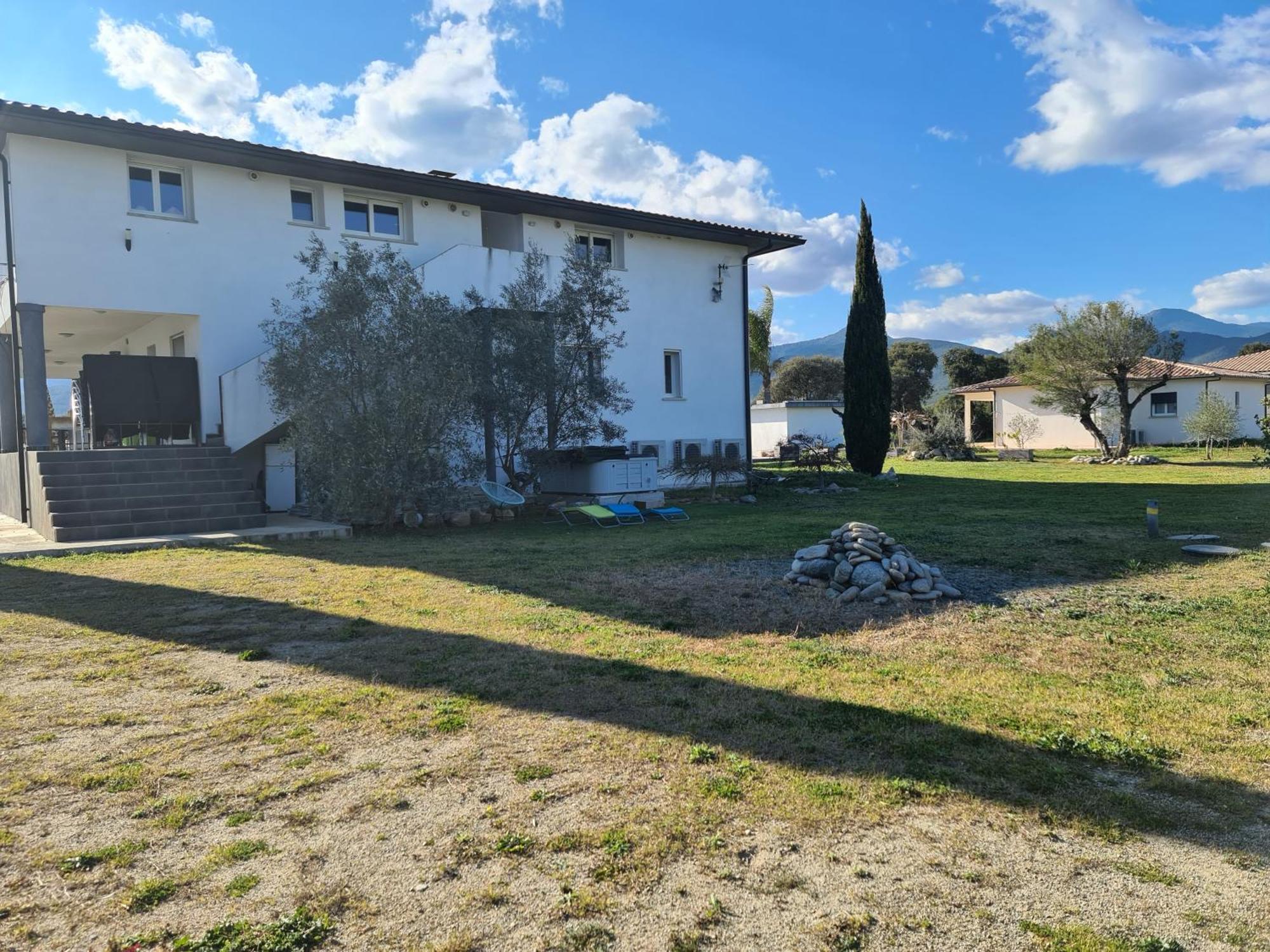 Appartement Tra Mare E Monti Ghisonaccia Rom bilde